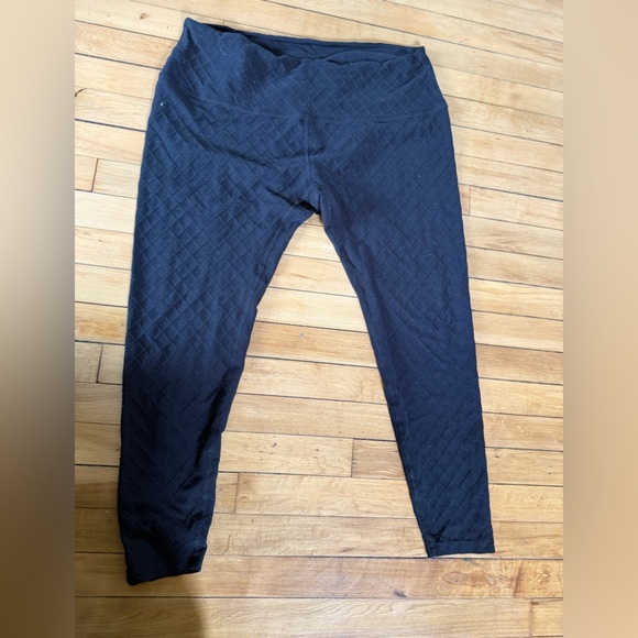 Beyond Yoga crisscross textured black yoga leggings soft comfort athleisure - Picture 1 of 8